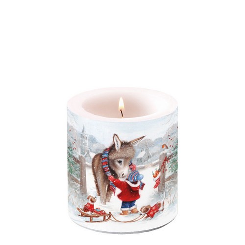 Kerze rund Keeping Warm – Tiere im Winter bekleiden Ø 7,5cm, Höhe 8cm